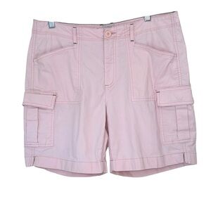 L.L. Bean Favorite Fit cargo pocket pale pink shorts. Women’s 12 regular